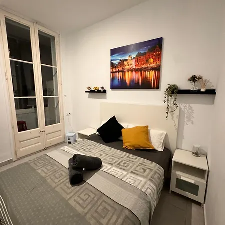 Rooms In Spacious Apartment In City Center-2